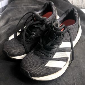 Adidas Boston’s black size 8 womens running shoes
